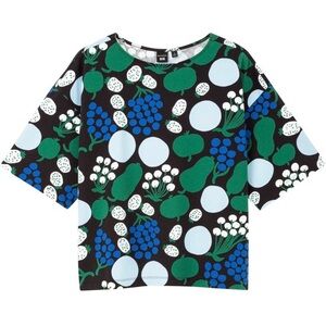 Marimekko & Uniqlo collectable collaboration T-Shirt with veggie & fruits motifs